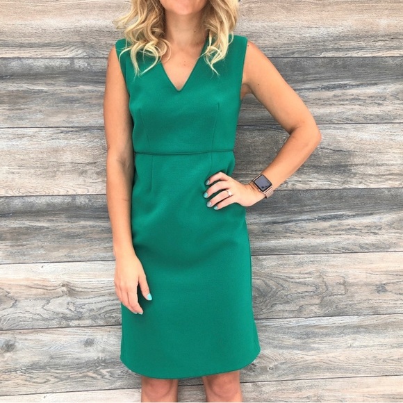 Ann Taylor Dresses & Skirts - Ann Taylor Emerald Green V-Neck Dress (Like New)